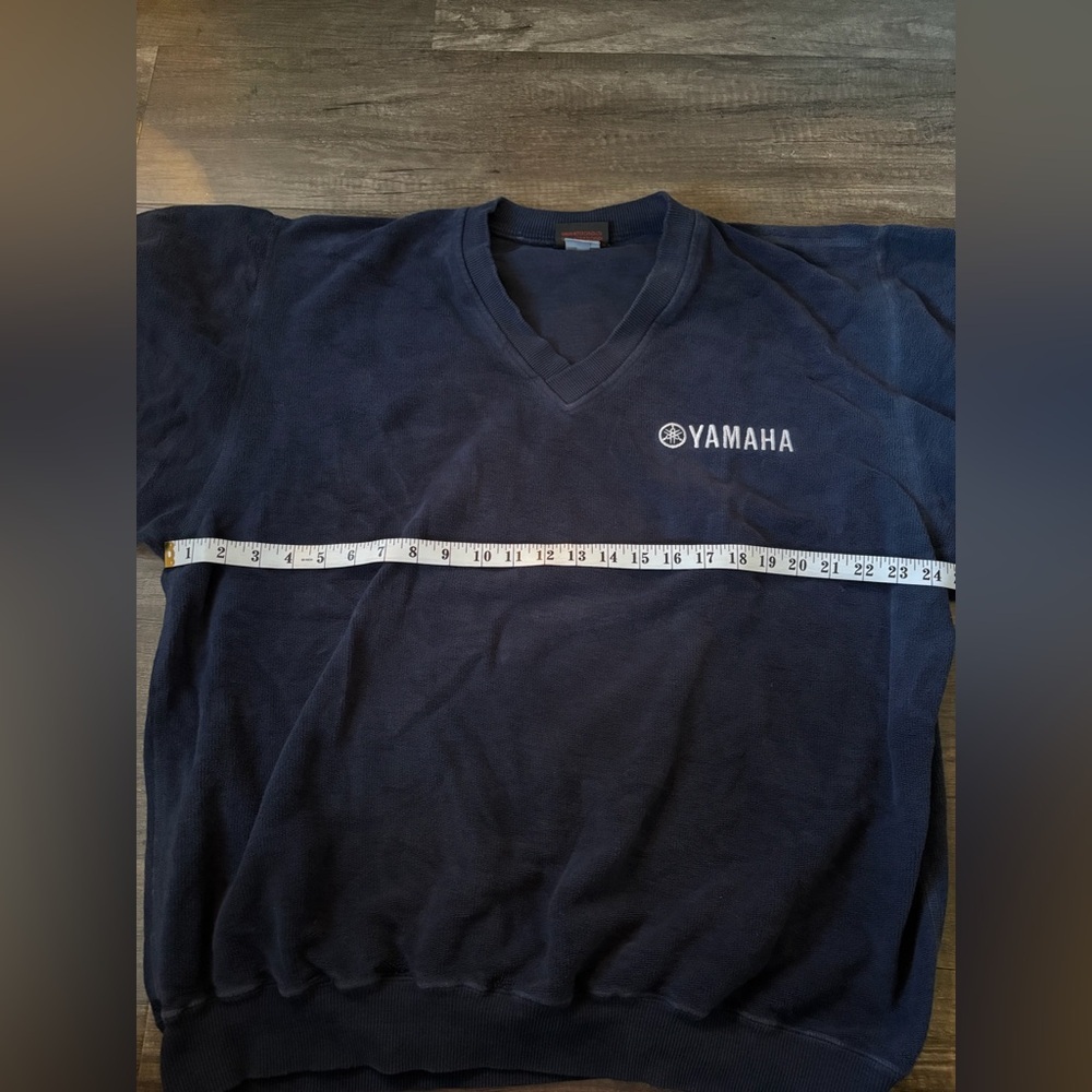 Vintage Yamaha Men's Navy Blue Sweater - Picture 3 of 7